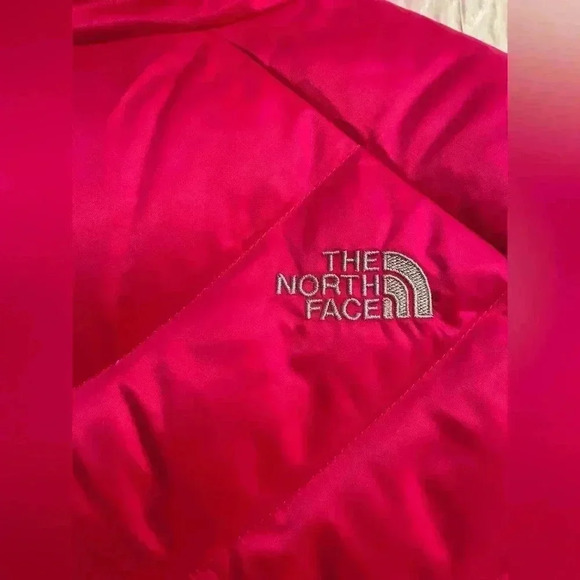 The North Face Aconcagua 550 Down Fuchia Bright Bold Pink Full Zip Vest; size S - Picture 6 of 10